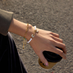Armband met parel en sterretje