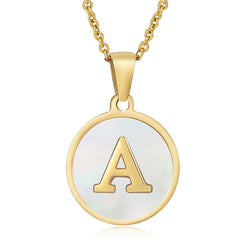 Initial ketting met schelp